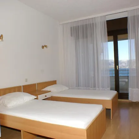 Apartman By The Sea Slatine, Ciovo - 4294 Slatine