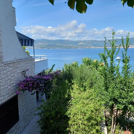 Apartman By The Sea Slatine, Ciovo - 4294 *
